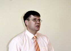 З вітальним словом виступає проректор з наукової та інноваційної діяльності, доктор с.-г. наук, професор Віктор Карпенко